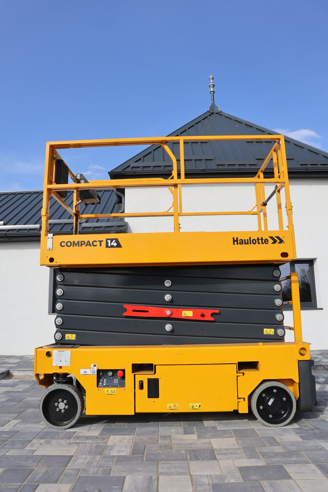 HAULOTTE Compact 14 - Máy nâng người hình kéo: hình 1 HAULOTTE Compact 14 - Máy nâng người hình kéo: hình 1