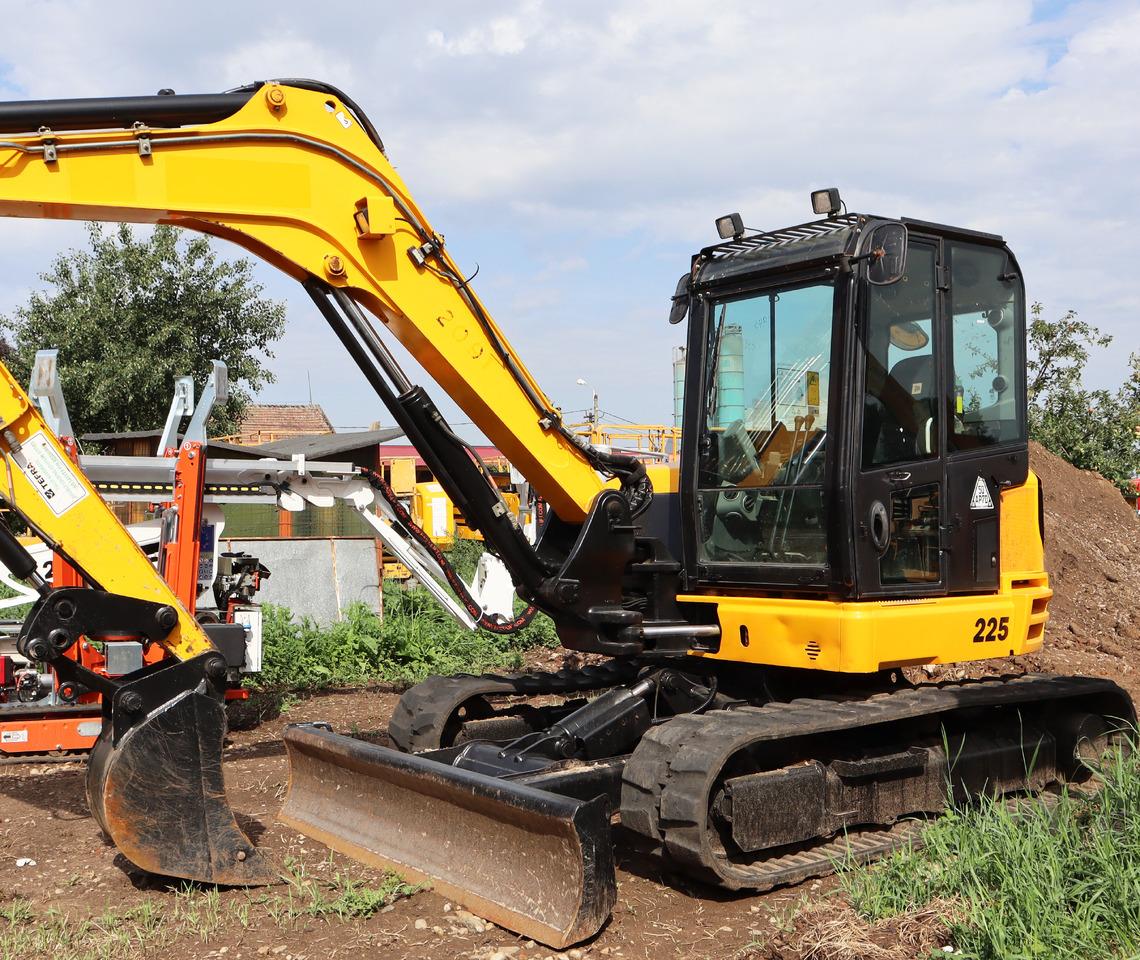 JCB 86C-1 - Máy xúc mini: hình 2 JCB 86C-1 - Máy xúc mini: hình 2