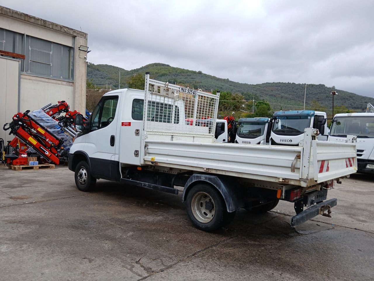 IVECO DAILY 35-120 - Xe cẩu tự hành: hình 5 IVECO DAILY 35-120 - Xe cẩu tự hành: hình 5