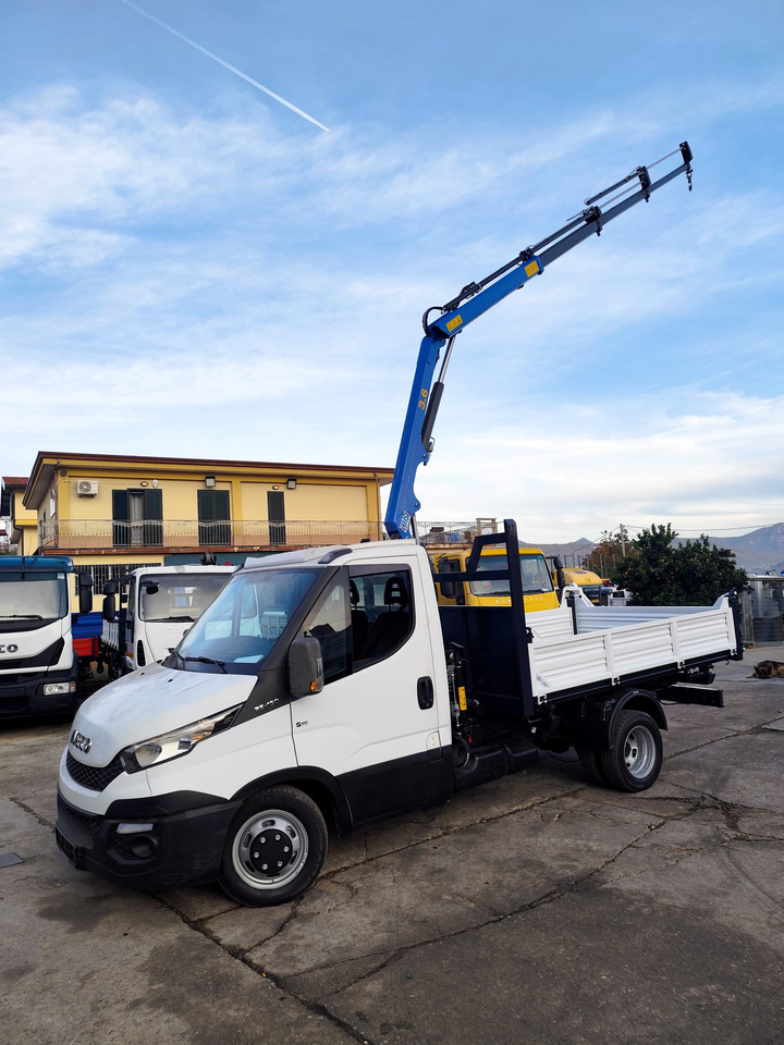 IVECO DAILY 35C15 - Xe cẩu tự hành, Xe ben nhỏ: hình 1 IVECO DAILY 35C15 - Xe cẩu tự hành, Xe ben nhỏ: hình 1