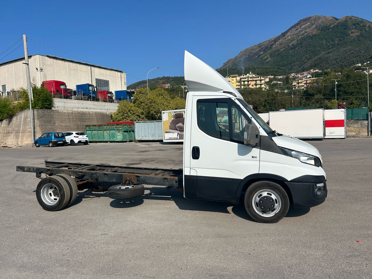 Xe cẩu tự hành IVECO DAILY 35C15: hình 11