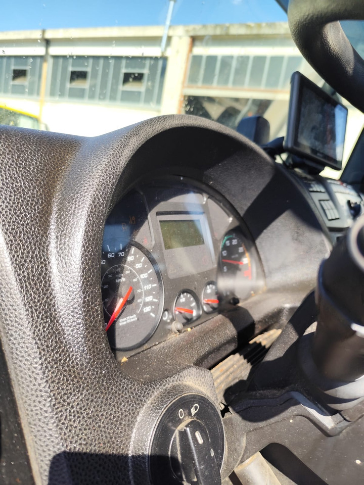 IVECO EUROCARGO 120-190L - Xe tải khung gầm: hình 5 IVECO EUROCARGO 120-190L - Xe tải khung gầm: hình 5