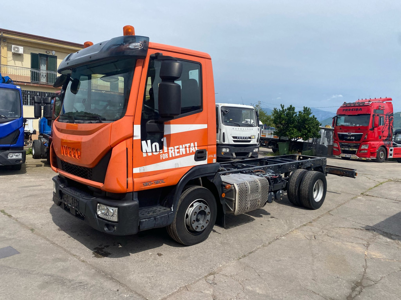 IVECO EUROCARGO 120-90L - Xe tải khung gầm: hình 5 IVECO EUROCARGO 120-90L - Xe tải khung gầm: hình 5