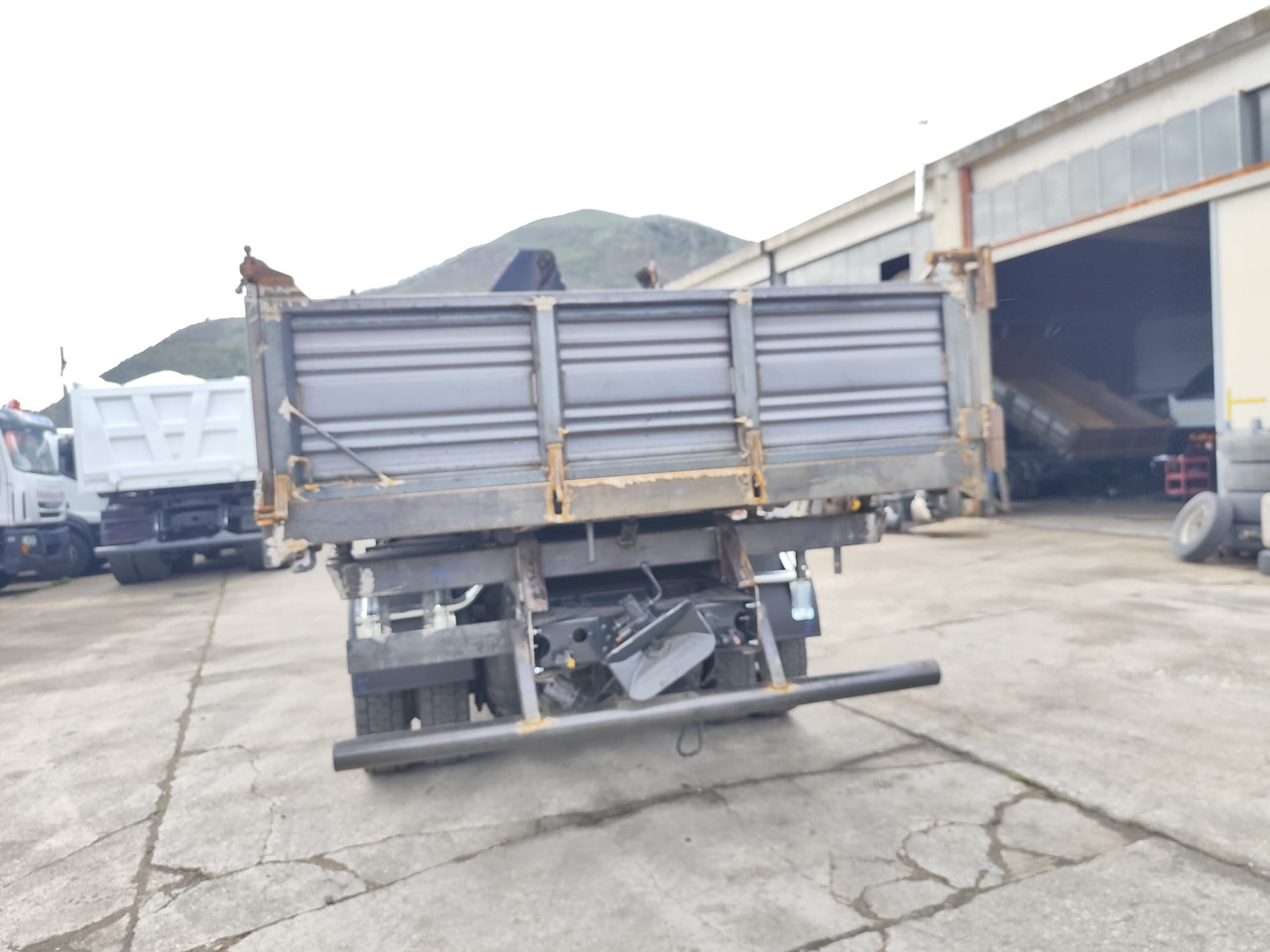 Xe cẩu tự hành, Xe ben IVECO EUROCARGO 120E28: hình 17 Xe cẩu tự hành, Xe ben IVECO EUROCARGO 120E28: hình 17