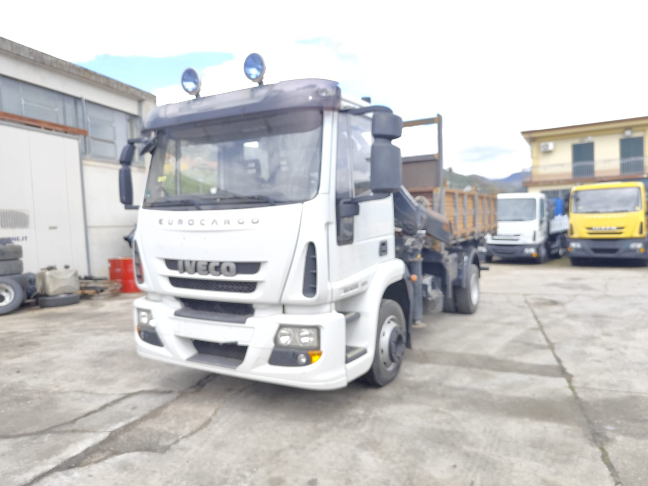 Xe cẩu tự hành, Xe ben IVECO EUROCARGO 120E28: hình 29 Xe cẩu tự hành, Xe ben IVECO EUROCARGO 120E28: hình 29