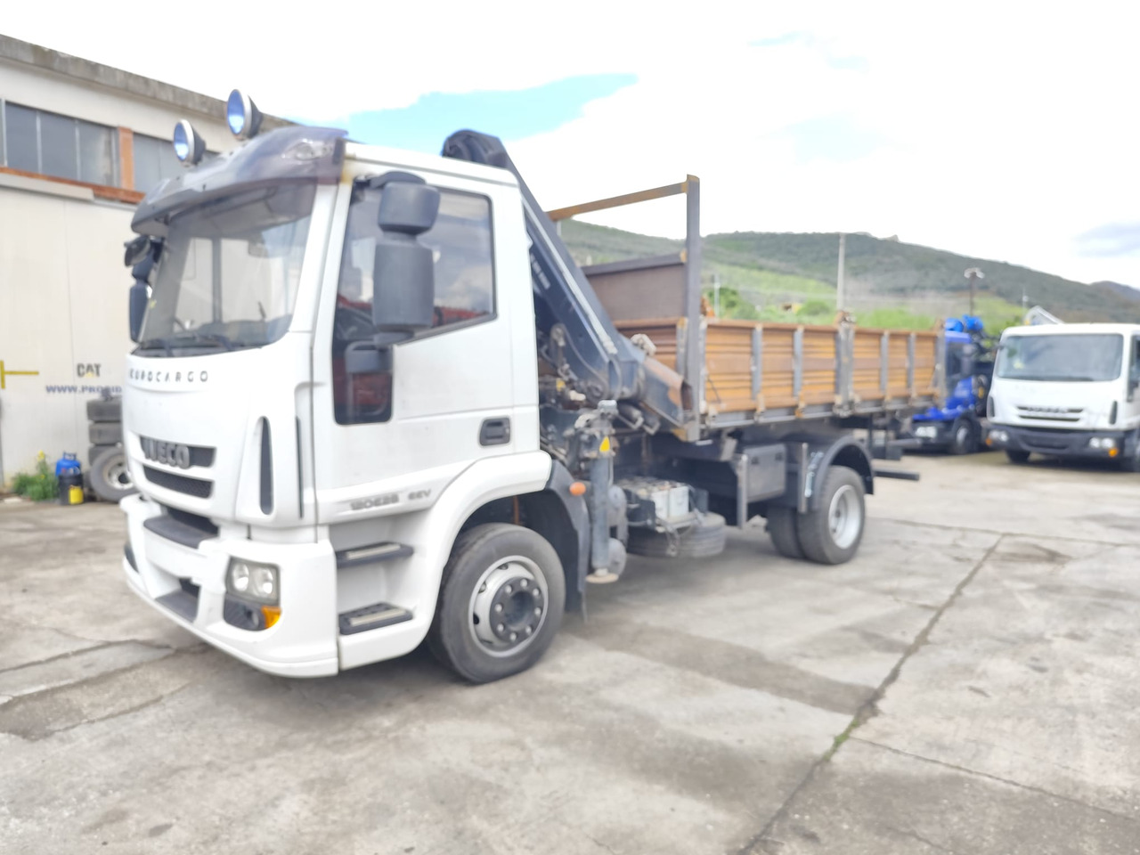 Xe cẩu tự hành, Xe ben IVECO EUROCARGO 120E28: hình 31 Xe cẩu tự hành, Xe ben IVECO EUROCARGO 120E28: hình 31
