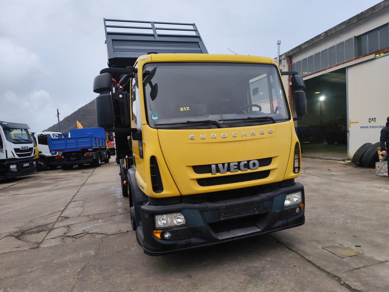 Xe cẩu tự hành IVECO EUROCARGO 120E28P: hình 18