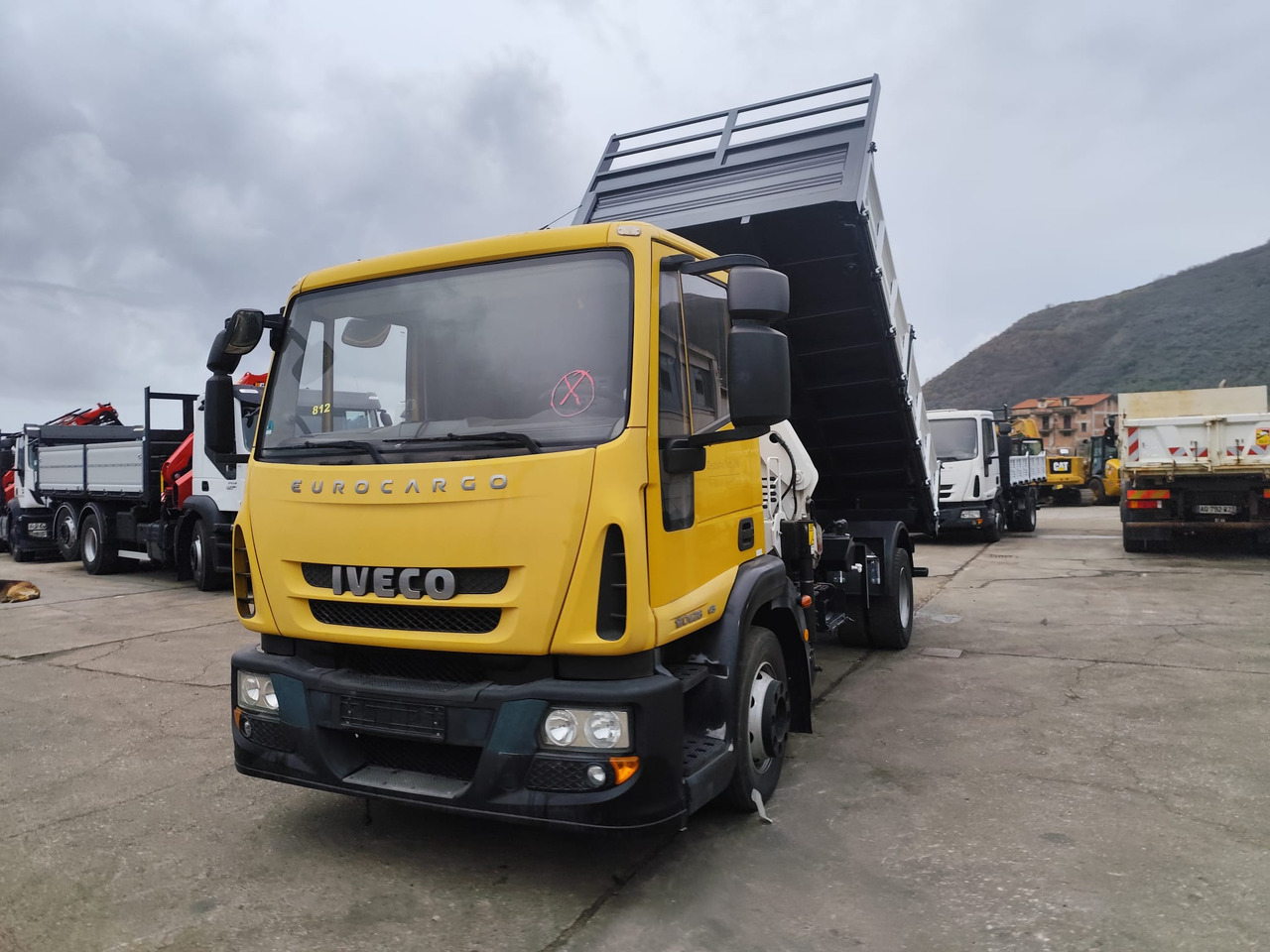 Xe cẩu tự hành IVECO EUROCARGO 120E28P: hình 19