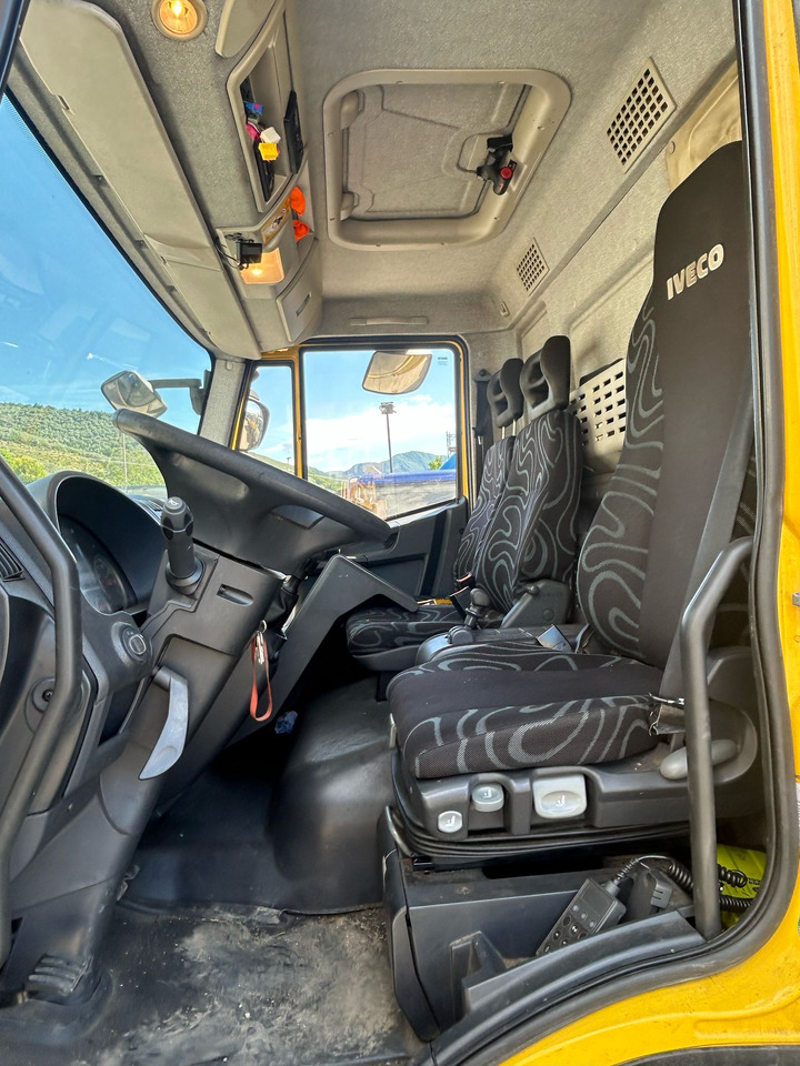 IVECO EUROCARGO 120E28P - Xe tải khung gầm: hình 3 IVECO EUROCARGO 120E28P - Xe tải khung gầm: hình 3