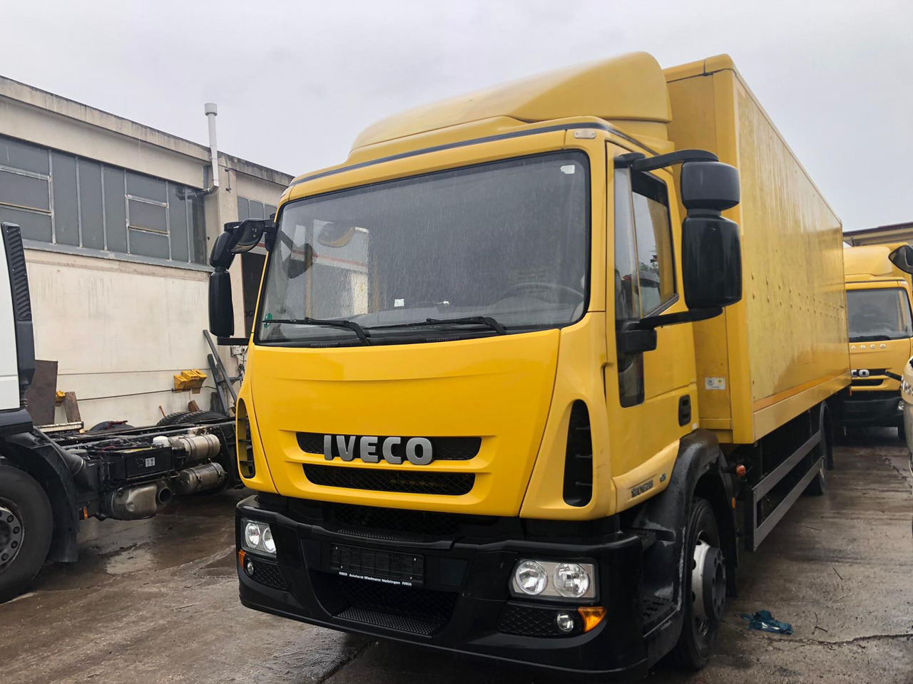 IVECO EUROCARGO 120E28P - Xe tải khung gầm: hình 2 IVECO EUROCARGO 120E28P - Xe tải khung gầm: hình 2