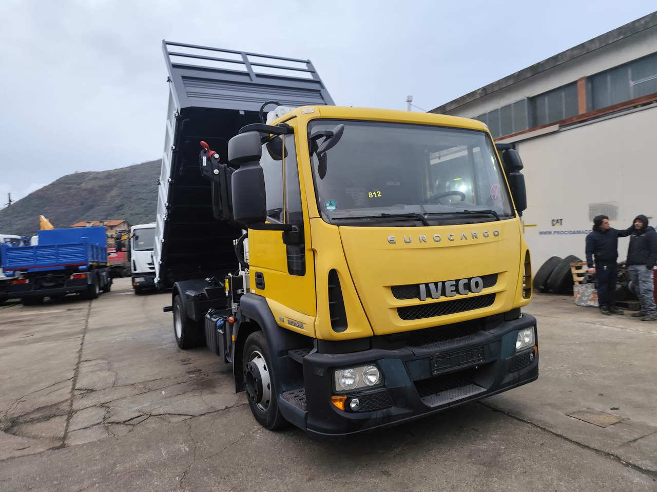 Xe cẩu tự hành IVECO EUROCARGO 120E28P: hình 15