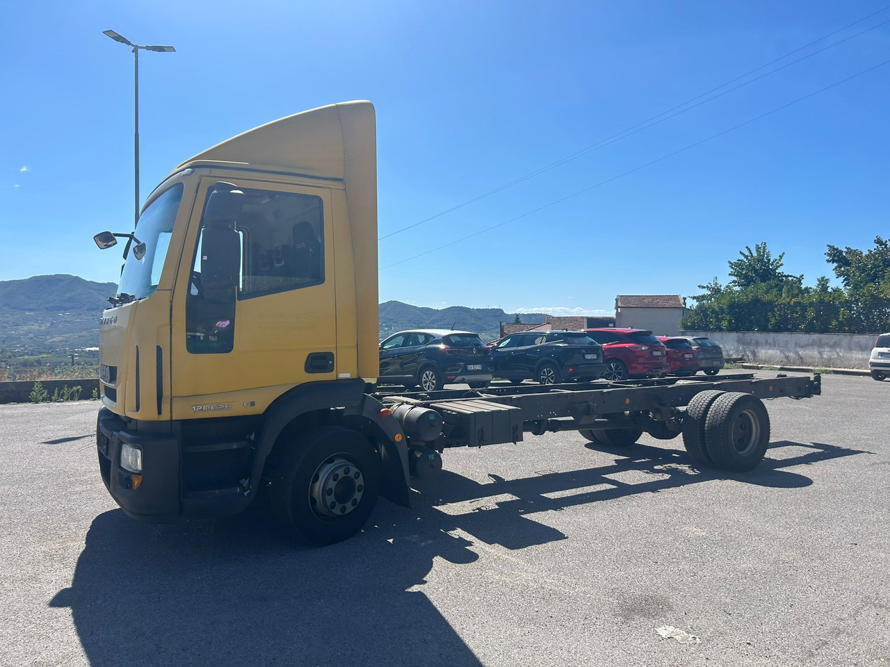IVECO EUROCARGO 120E28P - Xe tải khung gầm: hình 5 IVECO EUROCARGO 120E28P - Xe tải khung gầm: hình 5