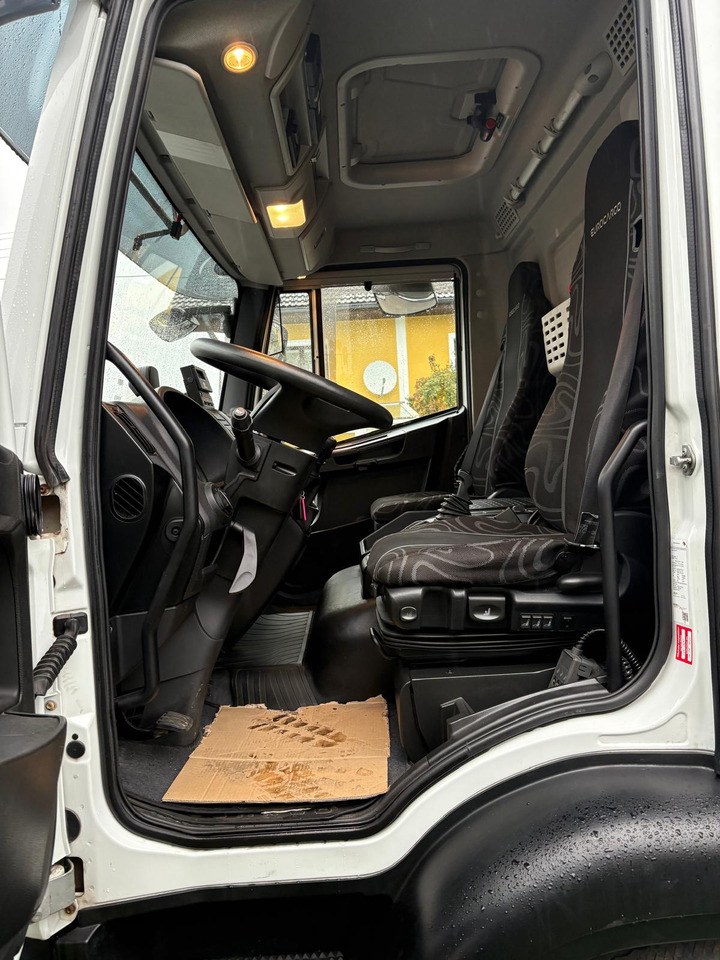 IVECO EUROCARGO 140-250 - Xe tải khung gầm: hình 2 IVECO EUROCARGO 140-250 - Xe tải khung gầm: hình 2