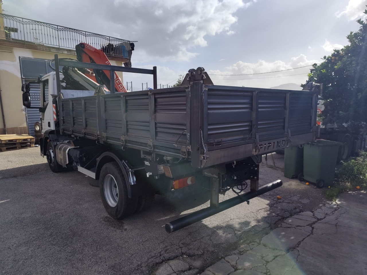 IVECO EUROCARGO 140-250 - Xe cẩu tự hành: hình 4 IVECO EUROCARGO 140-250 - Xe cẩu tự hành: hình 4