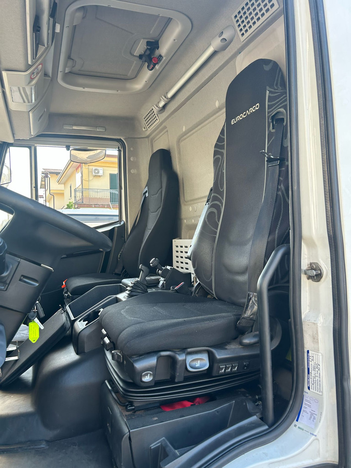 Xe cẩu tự hành IVECO EUROCARGO 140-250: hình 6