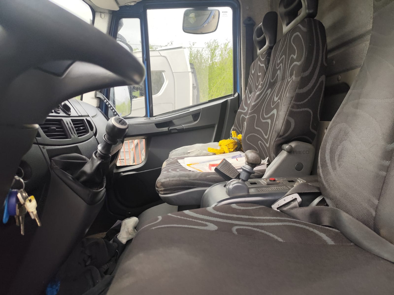 IVECO EUROCARGO 140E25 - Xe tải khung gầm: hình 4 IVECO EUROCARGO 140E25 - Xe tải khung gầm: hình 4