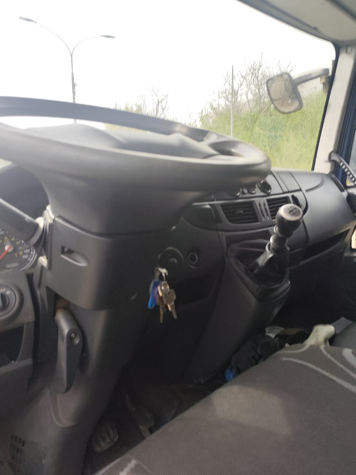 IVECO EUROCARGO 140E25 - Xe tải khung gầm: hình 3 IVECO EUROCARGO 140E25 - Xe tải khung gầm: hình 3