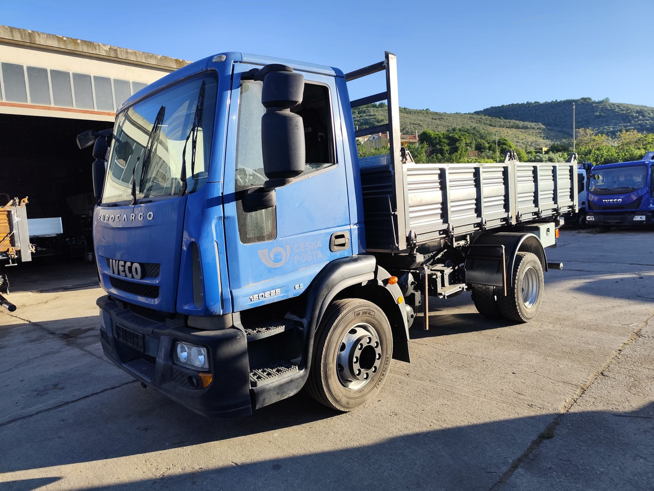 IVECO EUROCARGO 150E25 - Xe ben: hình 1 IVECO EUROCARGO 150E25 - Xe ben: hình 1