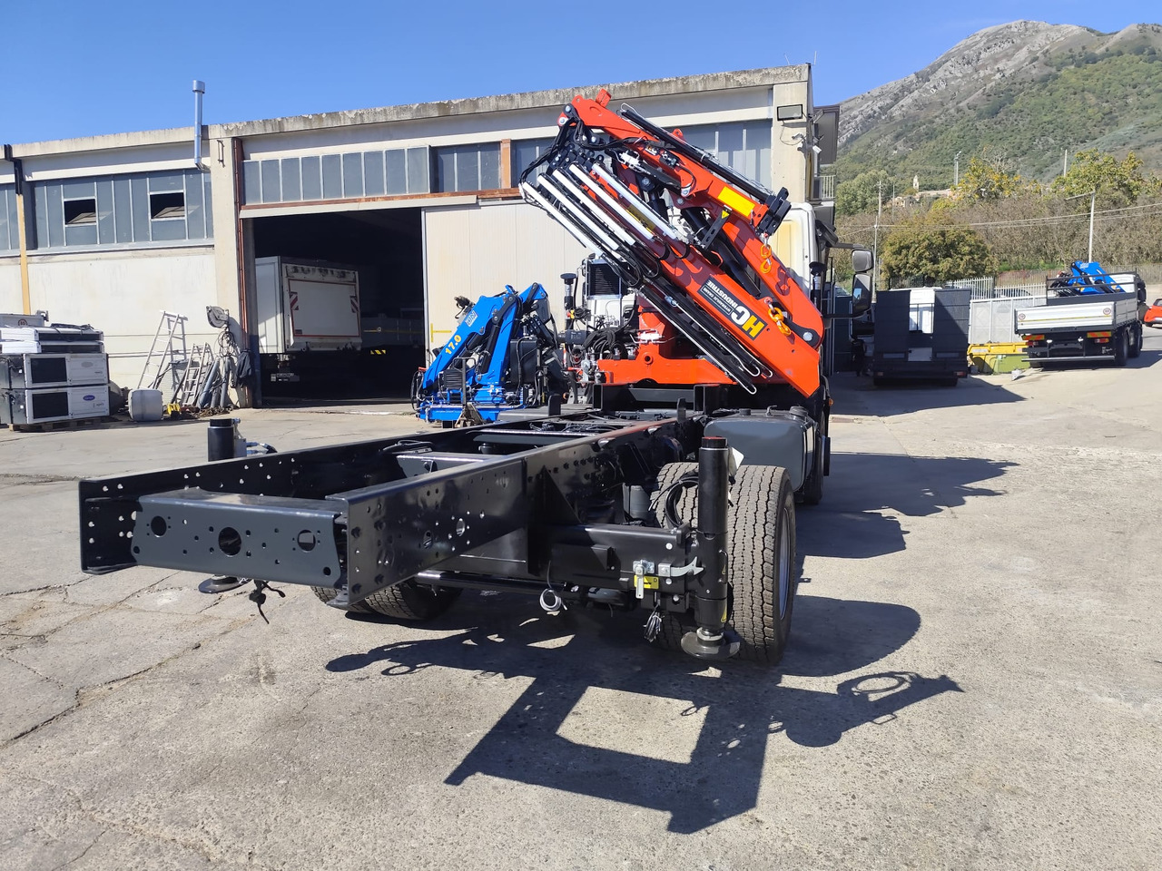 Cho thuê IVECO EUROCARGO 160-280 IVECO EUROCARGO 160-280: hình 19