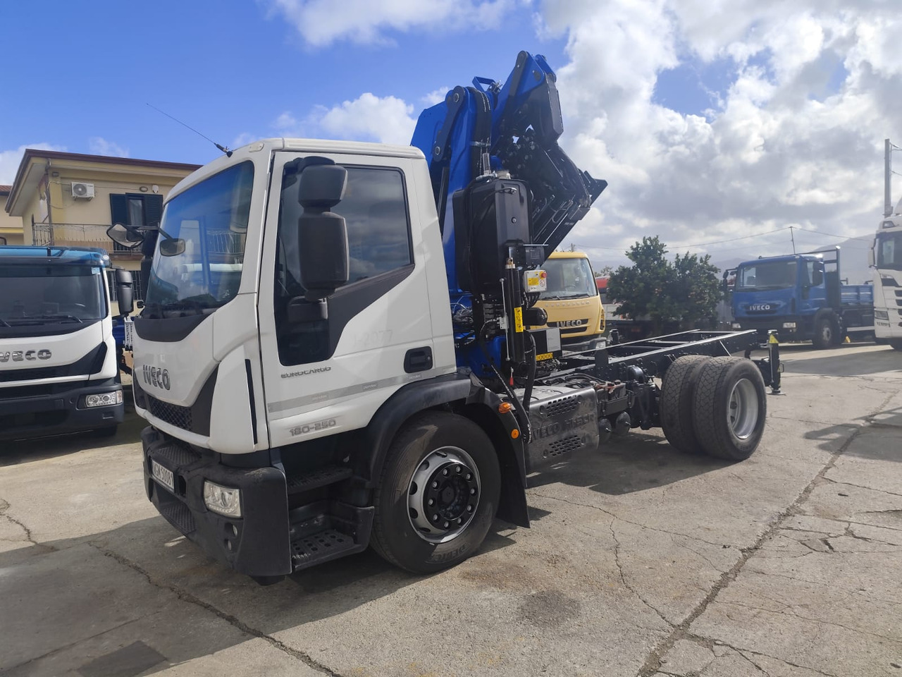 IVECO EUROCARGO 180-250 - Xe cẩu tự hành, Xe cẩu tự hành: hình 1 IVECO EUROCARGO 180-250 - Xe cẩu tự hành, Xe cẩu tự hành: hình 1