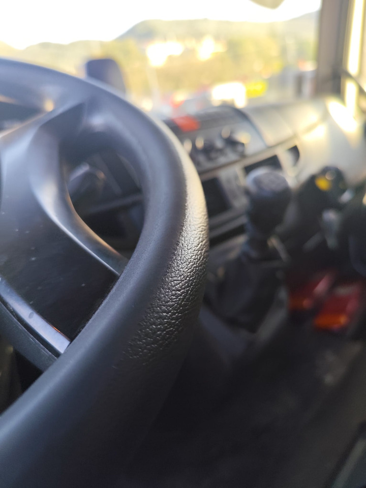 IVECO EUROCARGO 180-320 - Xe tải khung gầm: hình 3 IVECO EUROCARGO 180-320 - Xe tải khung gầm: hình 3