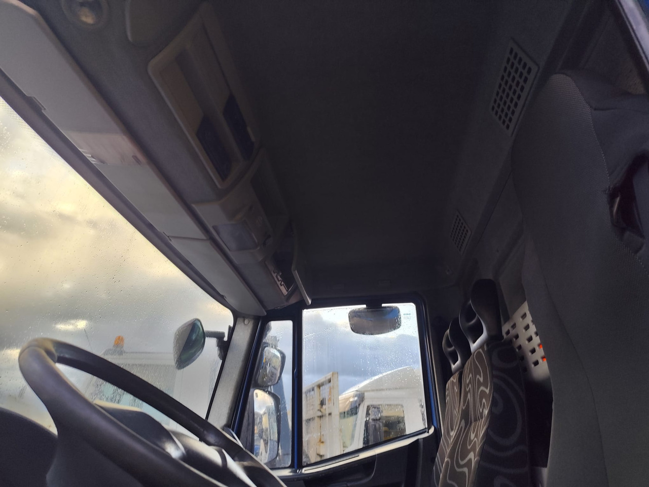 IVECO EUROCARGO 190EL28 - Xe tải khung gầm: hình 5 IVECO EUROCARGO 190EL28 - Xe tải khung gầm: hình 5