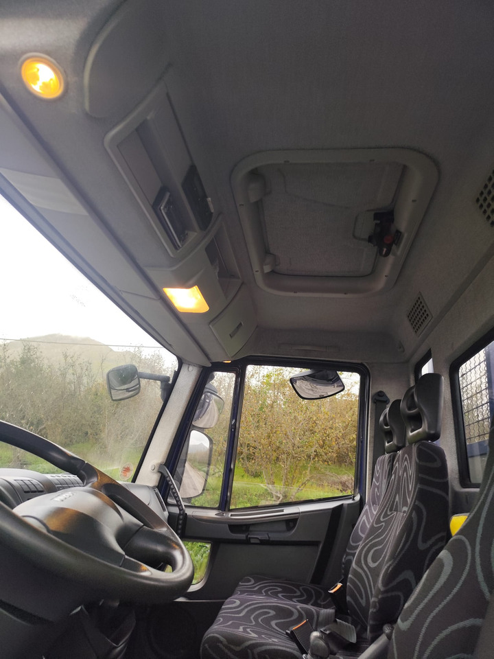 IVECO EUROCARGO 75E18 - Xe tải thùng lửng/ Phẳng: hình 4 IVECO EUROCARGO 75E18 - Xe tải thùng lửng/ Phẳng: hình 4