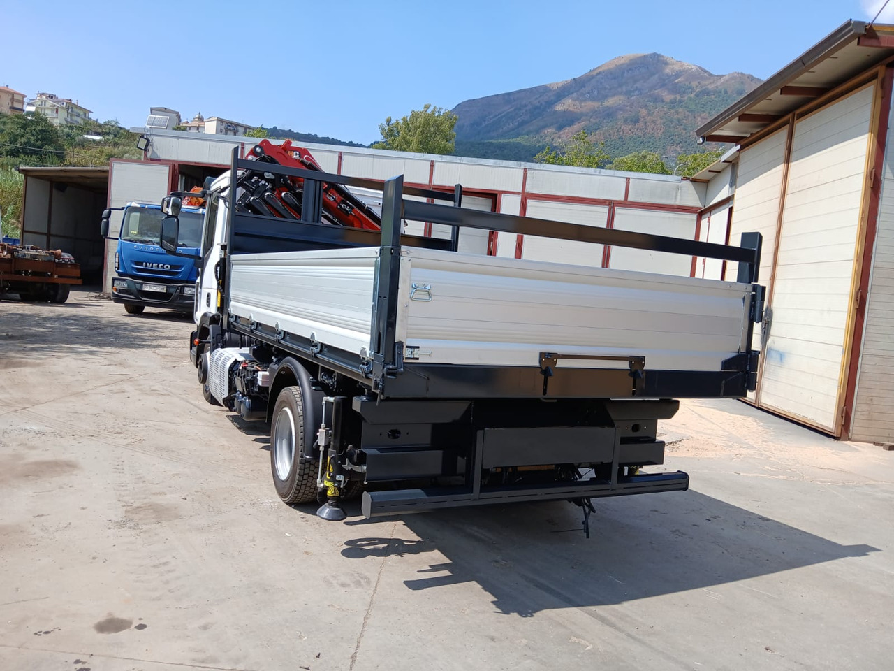 Cho thuê IVECO EUROCARGO 80-210 IVECO EUROCARGO 80-210: hình 22 Cho thuê IVECO EUROCARGO 80-210 IVECO EUROCARGO 80-210: hình 22