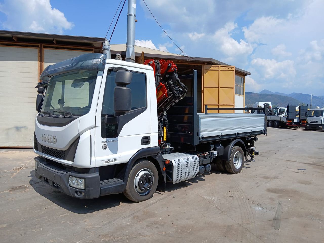 Cho thuê IVECO EUROCARGO 80-210 IVECO EUROCARGO 80-210: hình 12 Cho thuê IVECO EUROCARGO 80-210 IVECO EUROCARGO 80-210: hình 12