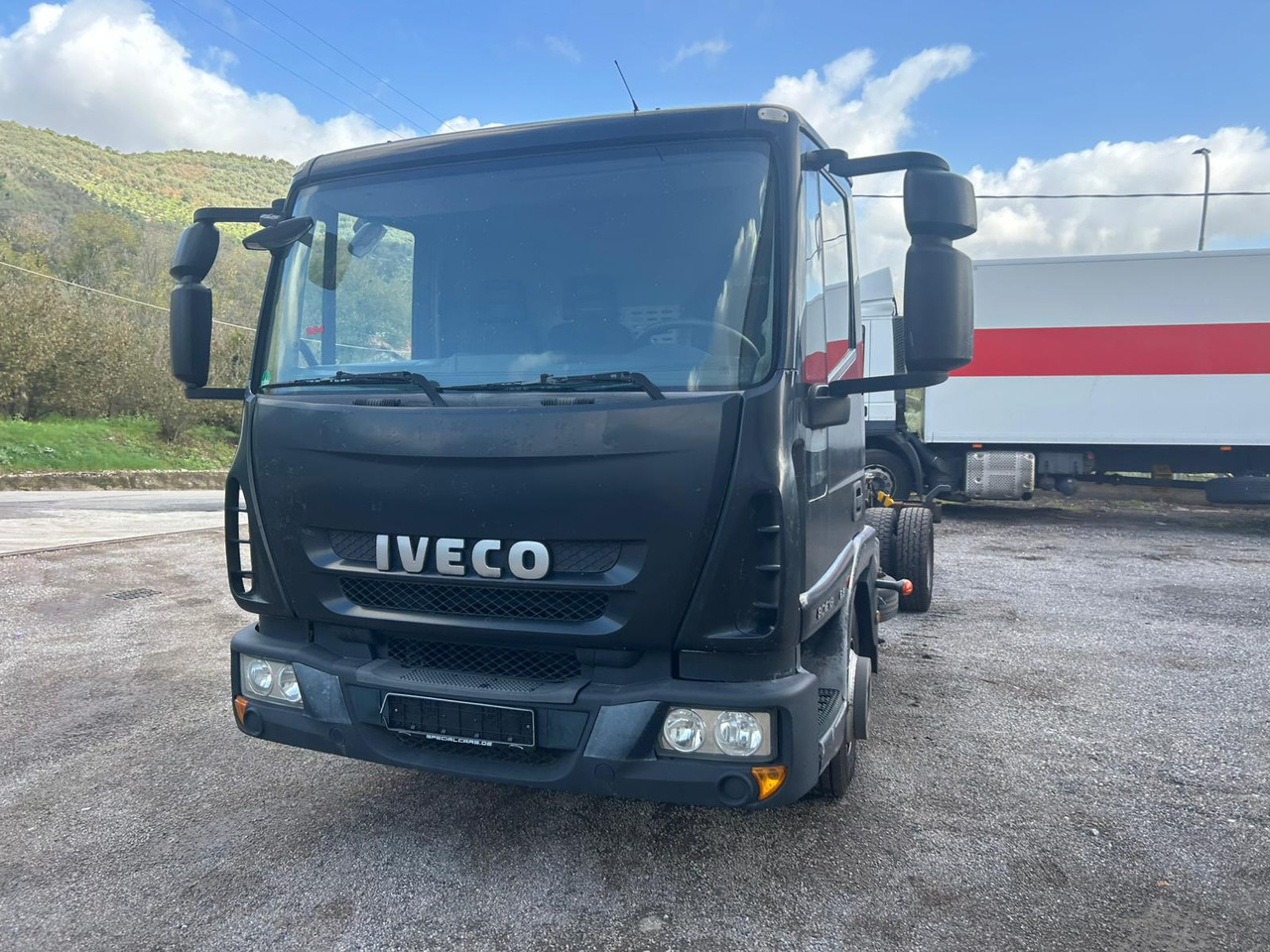 IVECO EUROCARGO 80E18 - Xe tải thùng lửng/ Phẳng, Xe ben: hình 2 IVECO EUROCARGO 80E18 - Xe tải thùng lửng/ Phẳng, Xe ben: hình 2