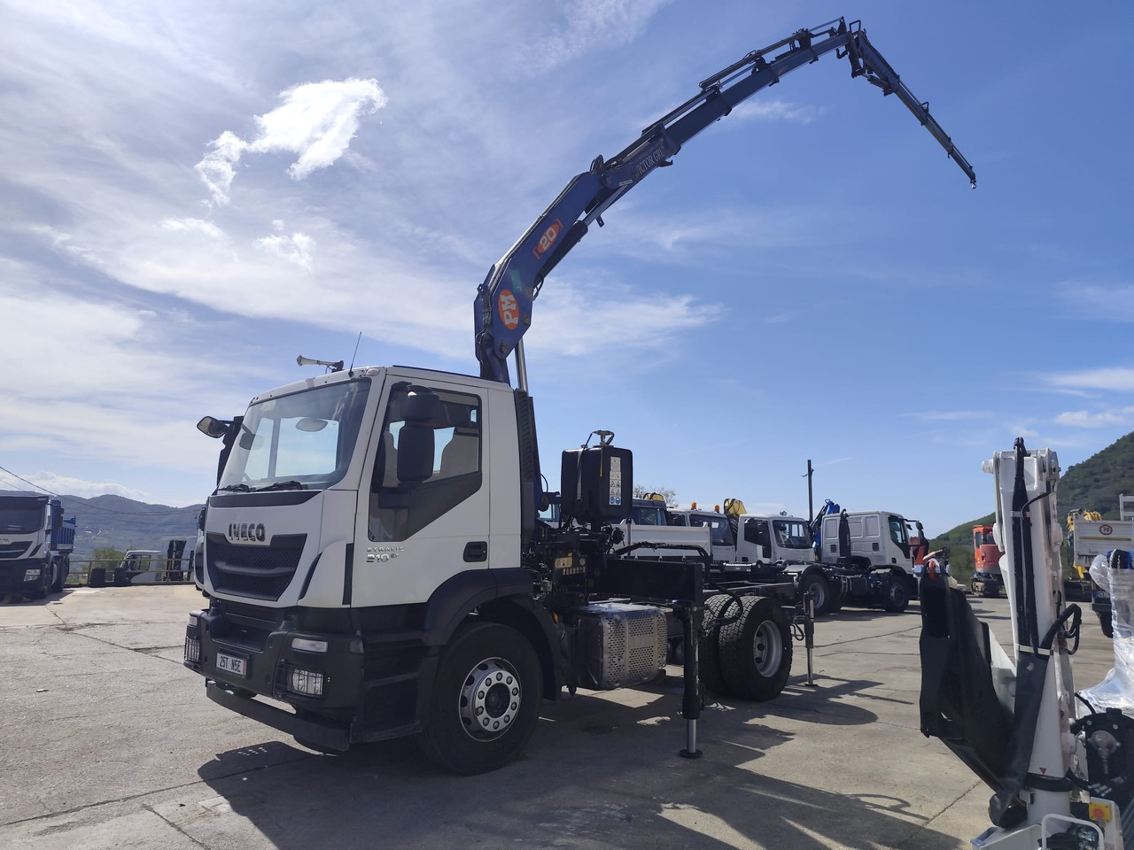 Xe cẩu tự hành IVECO STRALIS 190S31: hình 27