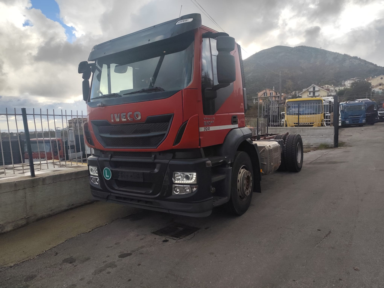 IVECO STRALIS 190S31 - Xe tải khung gầm: hình 1 IVECO STRALIS 190S31 - Xe tải khung gầm: hình 1