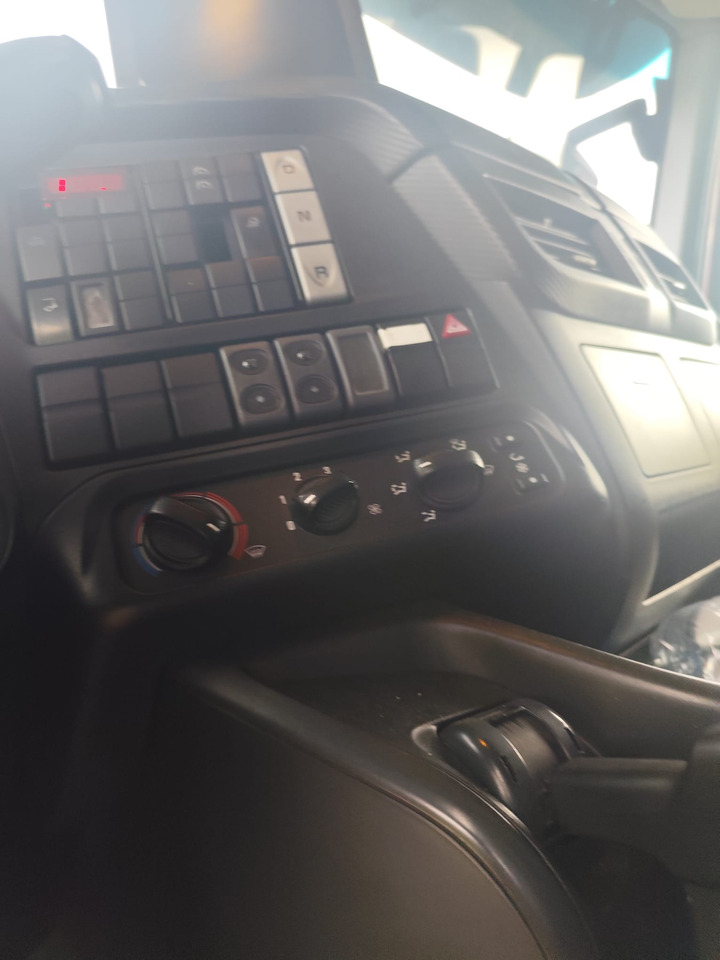 IVECO STRALIS 190S31 - Xe tải khung gầm: hình 3 IVECO STRALIS 190S31 - Xe tải khung gầm: hình 3