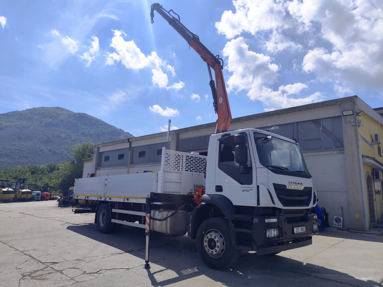 IVECO STRALIS 190S31 - Xe cẩu tự hành: hình 4 IVECO STRALIS 190S31 - Xe cẩu tự hành: hình 4