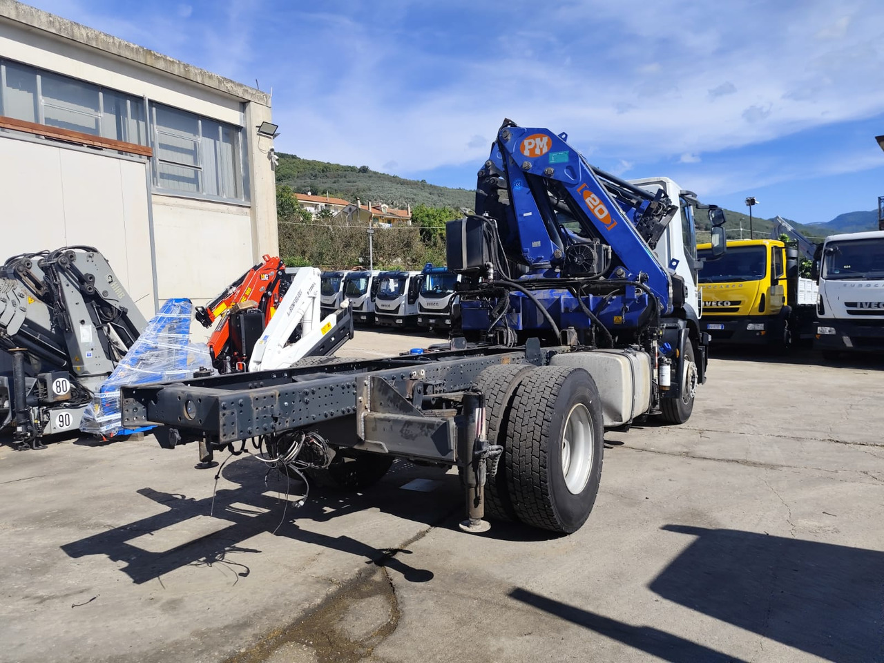 Xe cẩu tự hành IVECO STRALIS 190S31: hình 8