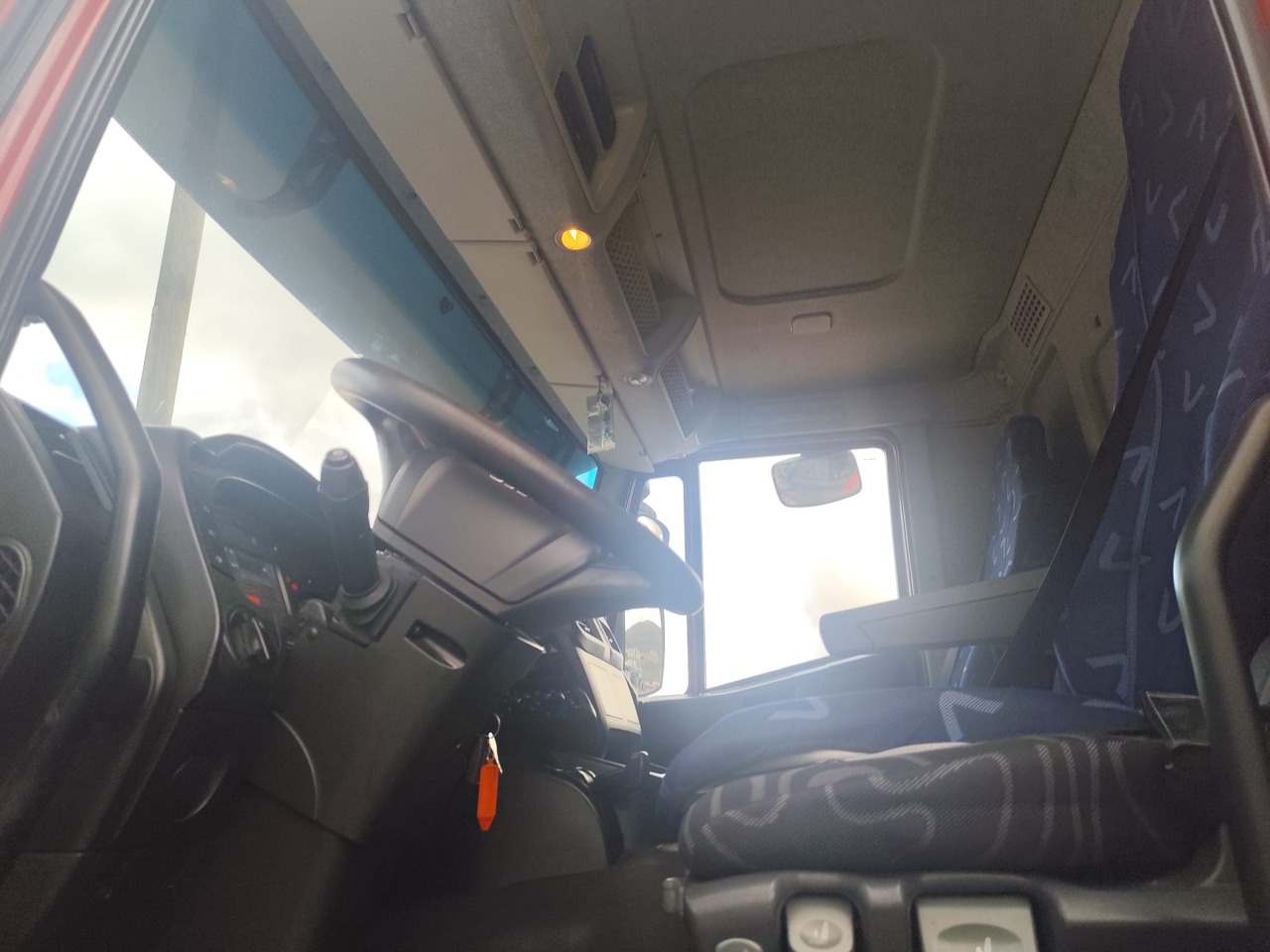 IVECO STRALIS 190S31 - Xe tải khung gầm: hình 5 IVECO STRALIS 190S31 - Xe tải khung gầm: hình 5