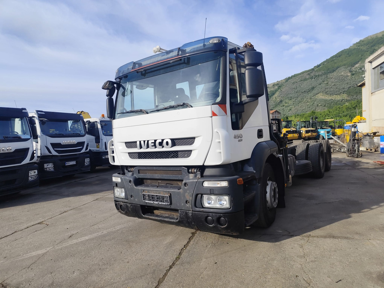 IVECO STRALIS 260S45 - Xe cẩu tự hành: hình 2 IVECO STRALIS 260S45 - Xe cẩu tự hành: hình 2