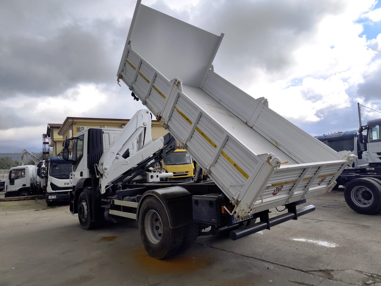IVECO STRALIS AD 190S31P - Xe cẩu tự hành, Xe ben: hình 5 IVECO STRALIS AD 190S31P - Xe cẩu tự hành, Xe ben: hình 5