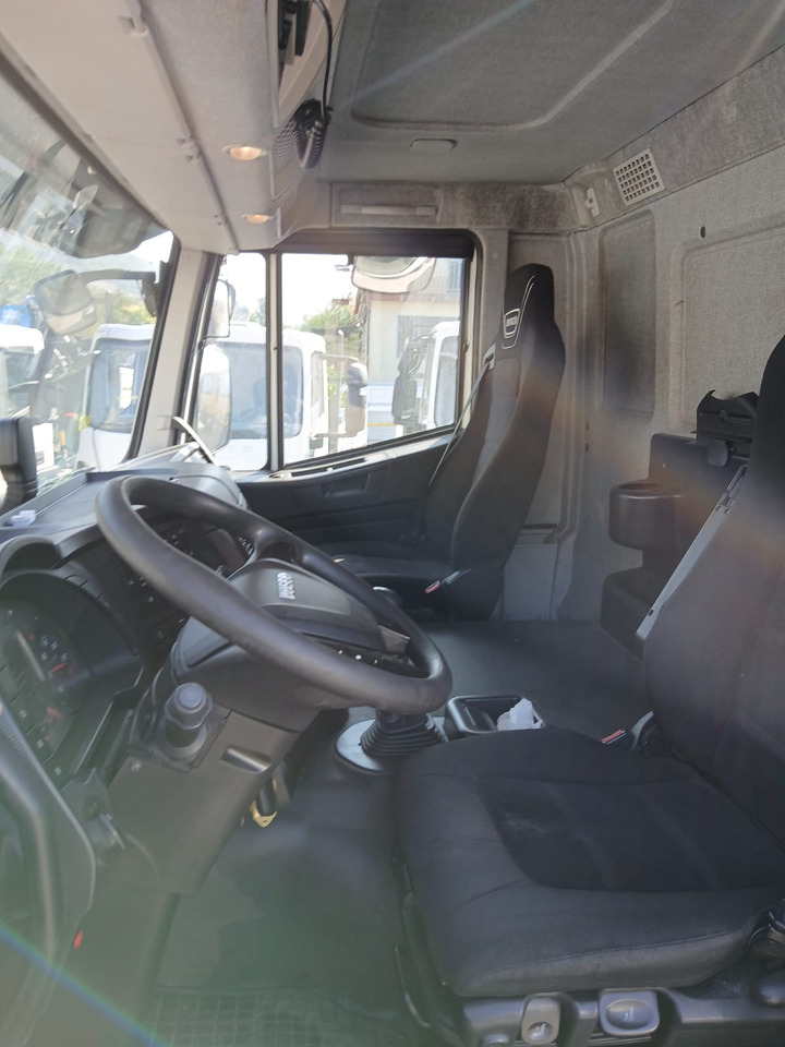 IVECO STRALIS AD 260S31 XP - Xe cẩu tự hành: hình 2 IVECO STRALIS AD 260S31 XP - Xe cẩu tự hành: hình 2