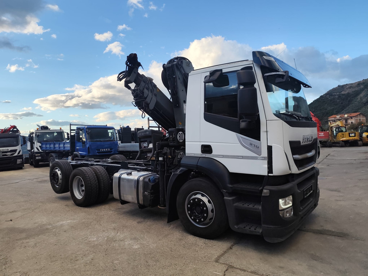 IVECO STRALIS AD 260S31 Y/P - Xe ben, Xe cẩu tự hành: hình 2 IVECO STRALIS AD 260S31 Y/P - Xe ben, Xe cẩu tự hành: hình 2
