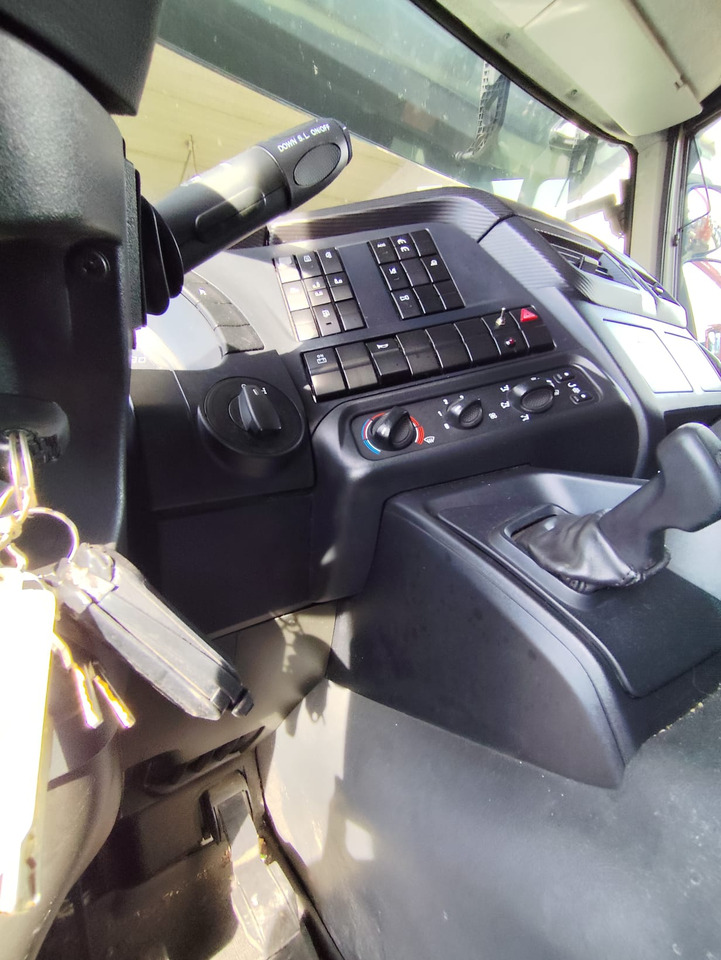 IVECO STRALIS AD 260S31 Y/P - Xe ben, Xe cẩu tự hành: hình 4 IVECO STRALIS AD 260S31 Y/P - Xe ben, Xe cẩu tự hành: hình 4