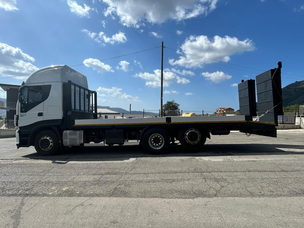 IVECO STRALIS AS 260S46 - Xe tải thùng lửng/ Phẳng: hình 4 IVECO STRALIS AS 260S46 - Xe tải thùng lửng/ Phẳng: hình 4