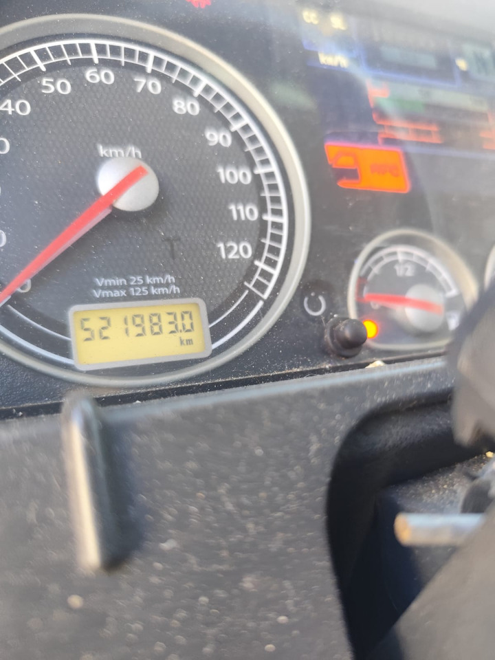 IVECO STRALIS CUBE AD260S42 - Xe tải thùng lửng/ Phẳng: hình 5 IVECO STRALIS CUBE AD260S42 - Xe tải thùng lửng/ Phẳng: hình 5