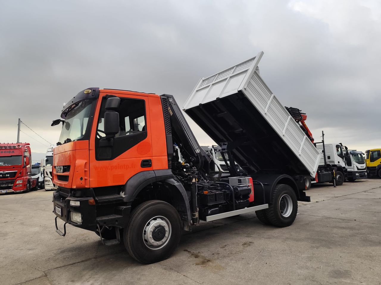 IVECO TRAKKER 190T36 - Xe cẩu tự hành, Xe ben: hình 1 IVECO TRAKKER 190T36 - Xe cẩu tự hành, Xe ben: hình 1
