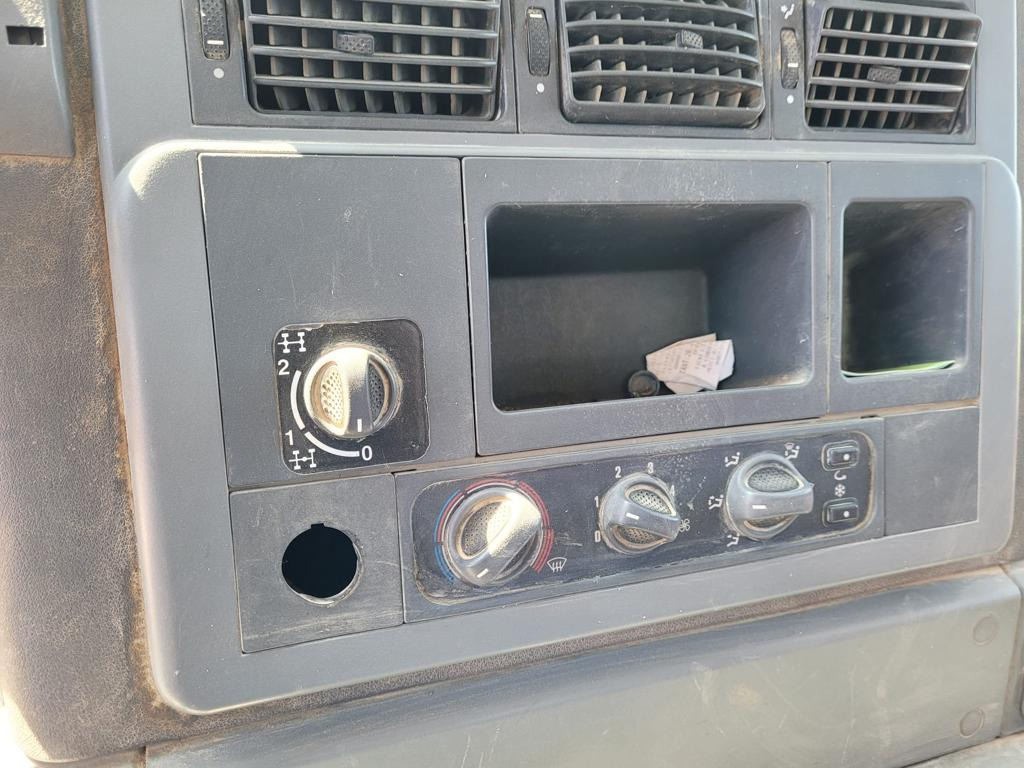 Xe cẩu tự hành, Xe ben IVECO TRAKKER 260T36: hình 30