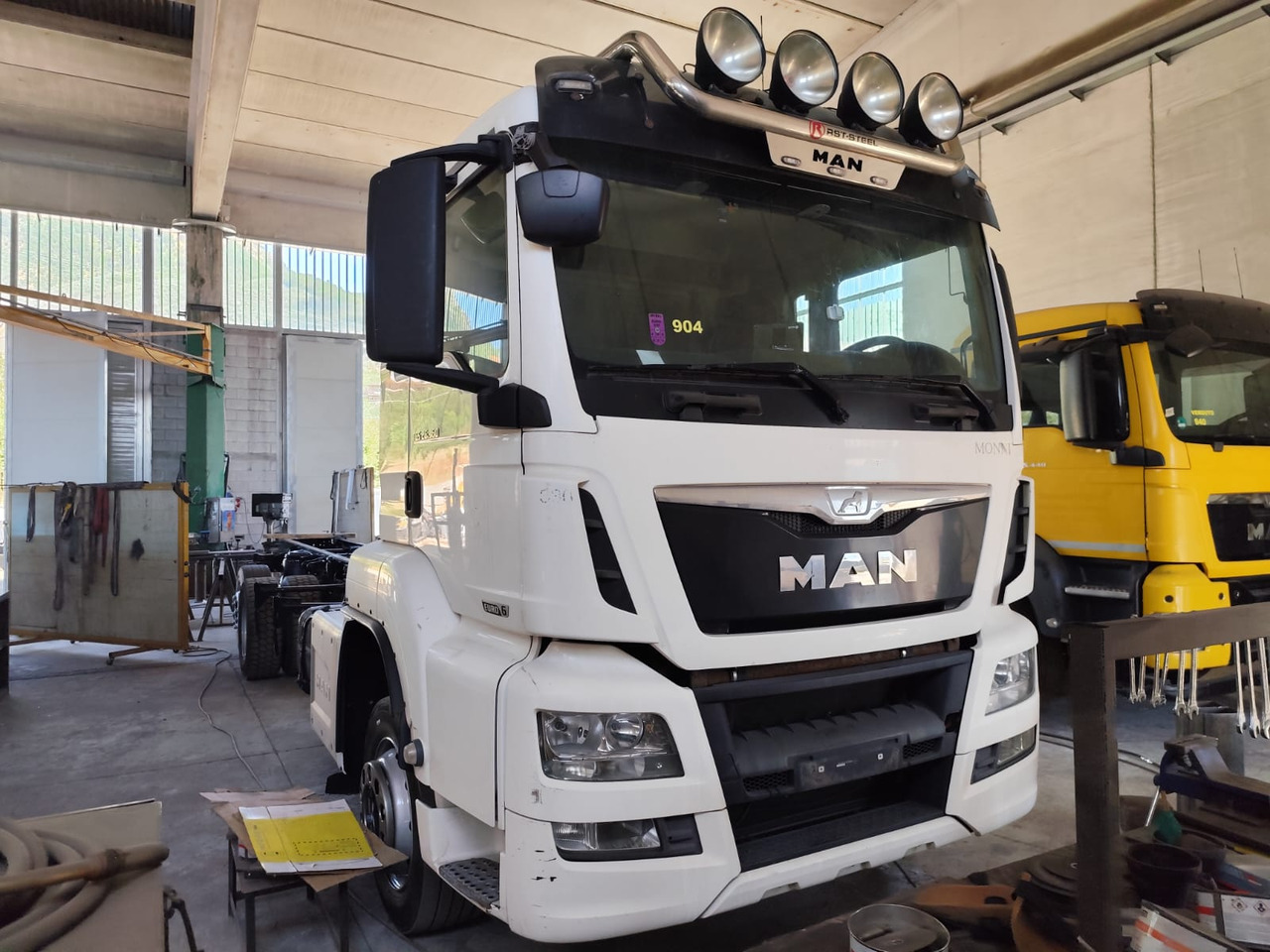 MAN TGS 26.360 - Xe tải thùng lửng/ Phẳng: hình 1 MAN TGS 26.360 - Xe tải thùng lửng/ Phẳng: hình 1