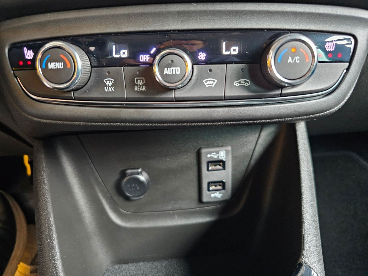 Xe van chở khách Opel Crossland Navi SHZ LHzg PDC Kamera: hình 16