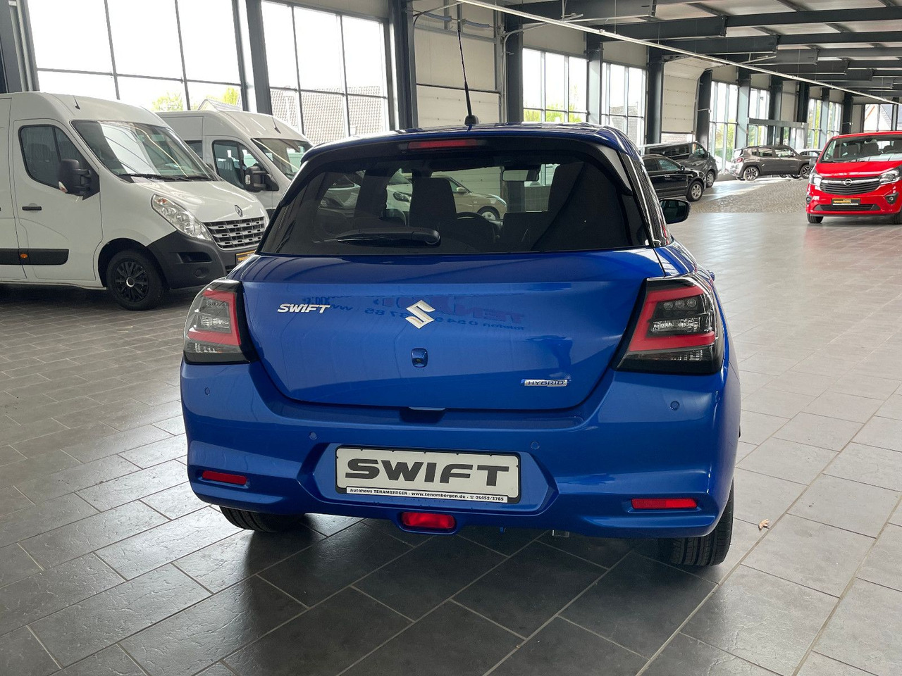 Suzuki Swift 1.2 DUALJET HYBRID Comfort+ - Xe hơi: hình 4 Suzuki Swift 1.2 DUALJET HYBRID Comfort+ - Xe hơi: hình 4