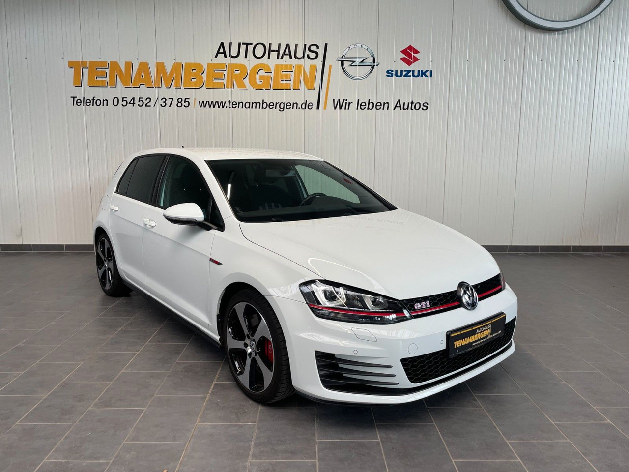 Volkswagen Golf VII GTI Performance BMT /Alu -Winterreifen - Sedan: hình 1 Volkswagen Golf VII GTI Performance BMT /Alu -Winterreifen - Sedan: hình 1