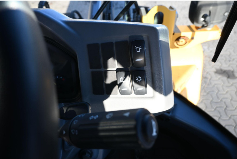 Máy xúc lật bánh lốp Volvo L30G: hình 15 Máy xúc lật bánh lốp Volvo L30G: hình 15